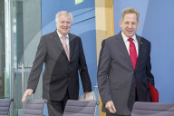 NEWS - Deutschland: Verfassungsschutz-Chef Maassen wird ins Innenministerium versetzt (Archiv)