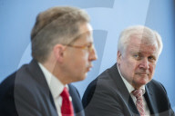 NEWS - Deutschland: Verfassungsschutz-Chef Maassen wird ins Innenministerium versetzt (Archiv)