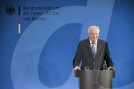NEWS - Berlin: Seehofer spricht zur Ablösung von Maassen