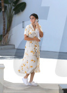 PEOPLE - Flower-Power bei Selena Gomez in der Kirche