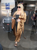 PEOPLE - Schwangere Jessica Simpson landet mit Mann Eric in Los Angeles