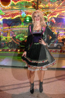 PEOPLE - Promis am Oktoberfest in München