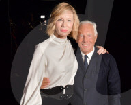 PEOPLE - Promis bei der Giorgio Armani Modenschau in Mailand