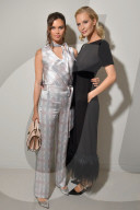 PEOPLE - Promis bei der Giorgio Armani Modenschau in Mailand