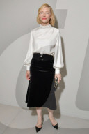 PEOPLE - Promis bei der Giorgio Armani Modenschau in Mailand