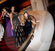 PEOPLE - Promis feiern die Metropolitan Opera Night