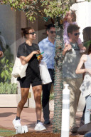 EXKLUSIV - Bradley Cooper geniesst den Tag mit seinen zwei Frauen
