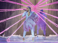 PEOPLE - Paris Fashion Week: Cardi B live an der Etam Show 