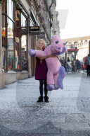 FEATURE - Es Weihnachtet schon bei Hamleysin London