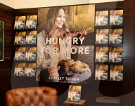PEOPLE - Chrissy Teigen stellt ihr neues Buch in Los Angeles vor