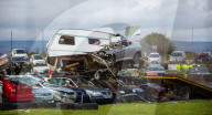 FEATURE - Crash Stunt in einen Wohnwagen