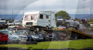 FEATURE - Crash Stunt in einen Wohnwagen