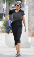 PEOPLE - Sportliche Promis halten sich fit