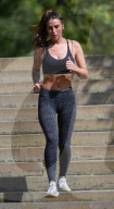 PEOPLE - Sportliche Promis halten sich fit