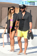 PEOPLE - Ariadna Gutierrez turtelt mit ihrem Cedric in Miami Beach