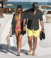 PEOPLE - Ariadna Gutierrez turtelt mit ihrem Cedric in Miami Beach