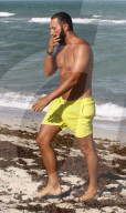 PEOPLE - Ariadna Gutierrez turtelt mit ihrem Cedric in Miami Beach