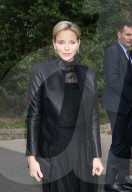PEOPLE - Fürstin Charlene von Monaco besucht die Akris Modenschau in Paris