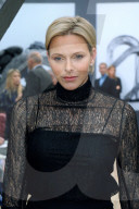 PEOPLE - Fürstin Charlene von Monaco besucht die Akris Modenschau in Paris
