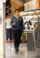 PEOPLE - Clive Owen bummelt in Rom