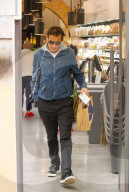 PEOPLE - Clive Owen bummelt in Rom