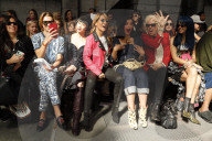 PEOPLE - Promis an der Fashion Week in Paris (weitere Bilder)