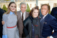 PEOPLE - Promis an der Fashion Week in Paris (weitere Bilder)