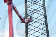 NEWS - Unglück in 70 Meter Höhe: Heißluftballon in Strommast