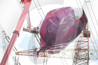 NEWS - Unglück in 70 Meter Höhe: Heißluftballon in Strommast