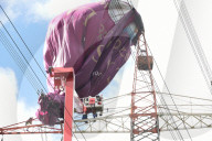 NEWS - Unglück in 70 Meter Höhe: Heißluftballon in Strommast