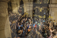 NEWS - Ausschreitungen bei Protesten in Barcelona