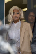 PEOPLE - Cardi B stellt sich nach Schlägerei in Stripclub