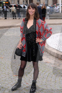 PEOPLE - Promis bei der Miu Miu Modenschau in Paris