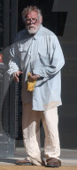 EXKLUSIV - Nick Nolte traurig auf Shoppingtour in Malibu