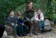 PEOPLE - Kate die Herzogin von Cambridge besucht die Sayers Croft Forest School