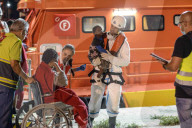 NEWS - Spanien: Gerettete Flüchtlinge landen in Malaga