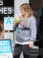 EXKLUSIV - Die hochschwangere Hilary Duff 