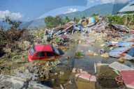 NEWS - Indonesien: Bilder der Zerstörung auf Sulawesi nach Erdbeben und Tsunami