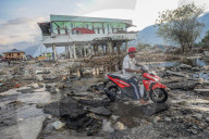NEWS - Indonesien: Bilder der Zerstörung auf Sulawesi nach Erdbeben und Tsunami