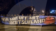 NEWS - Berlin: 'Wir für Deutschland' Marsch und 'Deutschland ist Brandstifter' Gegendemo