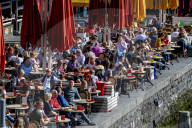 FEATURE - Pix of the Day: Bilder des Tages