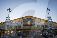 FEATURE - Oktoberfest in München