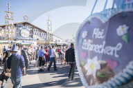 FEATURE - Oktoberfest in München