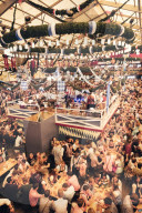 FEATURE - Oktoberfest in München