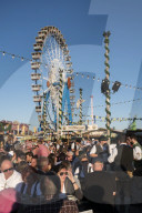 FEATURE - Oktoberfest in München