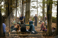 NEWS - Deutschland: Zehntausende protestieren am Hambacher Forst für Kohle-Ausstieg