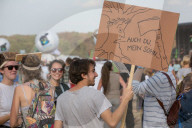 NEWS - Deutschland: Zehntausende protestieren am Hambacher Forst für Kohle-Ausstieg