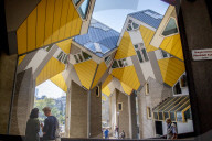 FEATURE - Würfelförmige Kubushäuser in Rotterdam