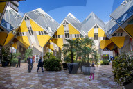FEATURE - Würfelförmige Kubushäuser in Rotterdam