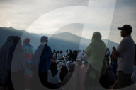 NEWS - Indonesien: VerwÃ¼stung nach Erdbeben und Tsunami auf Sulawesi